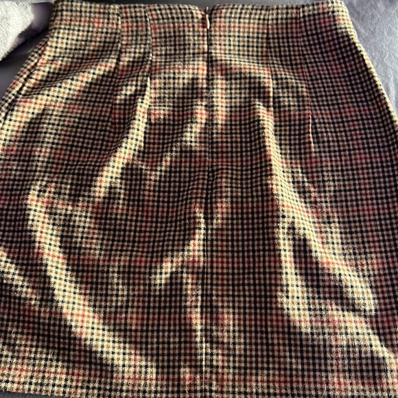 Brandy Melville Skirts Super Cute Skirt That Doesnt Fit Love For